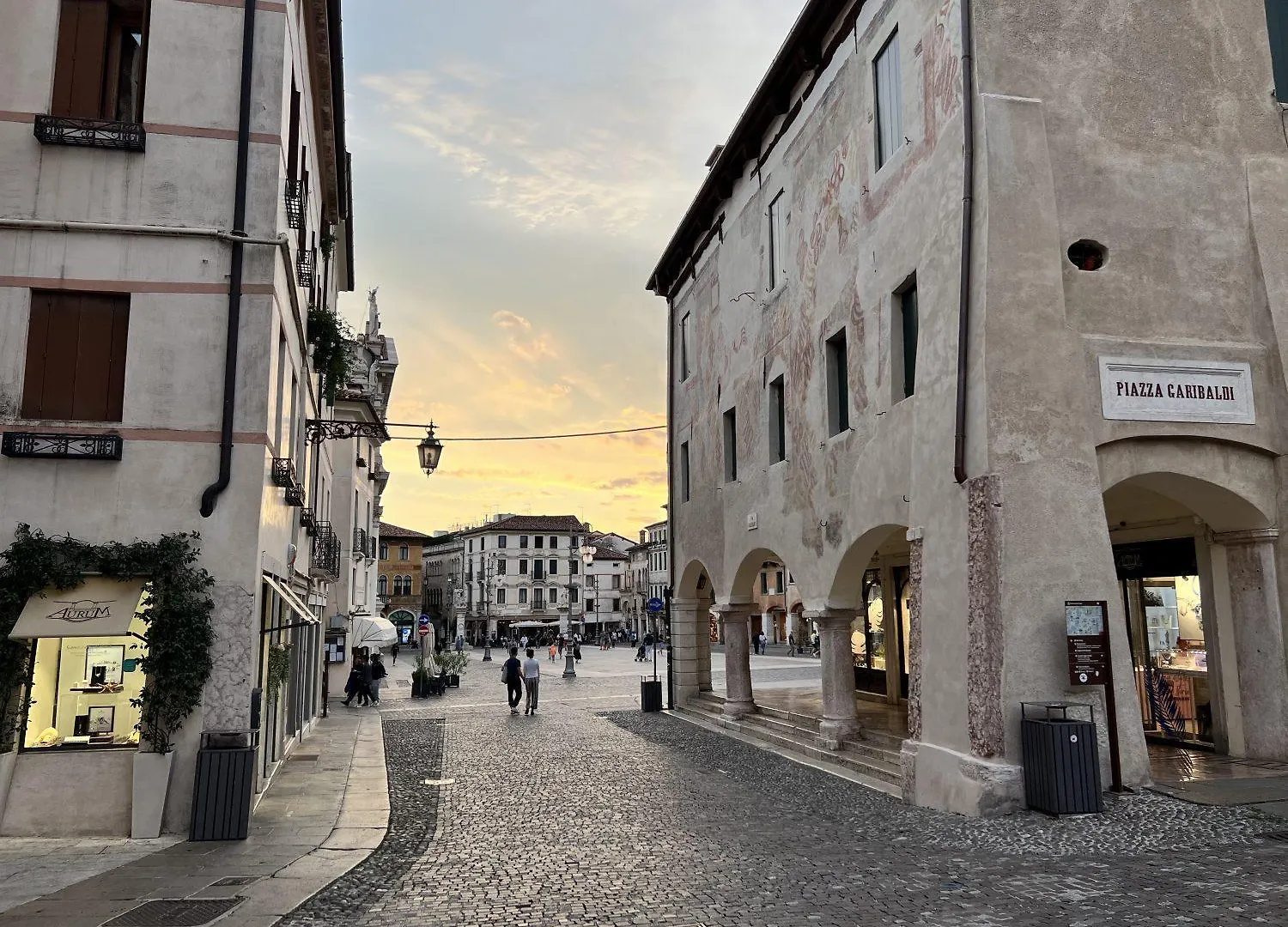 Ponte Vecchio, Elegante Appartamento A Due Passi Dal Centro Bassano del Grappa 0*,